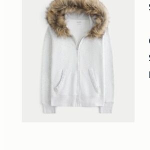 Hollister zip up hoodie with detachable faux trim. & matching Bottoms!